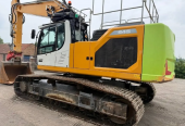 Liebherr R 945 S-HD – GBP 155,000