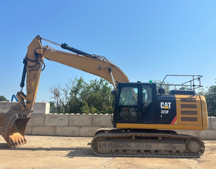 Caterpillar 323FL