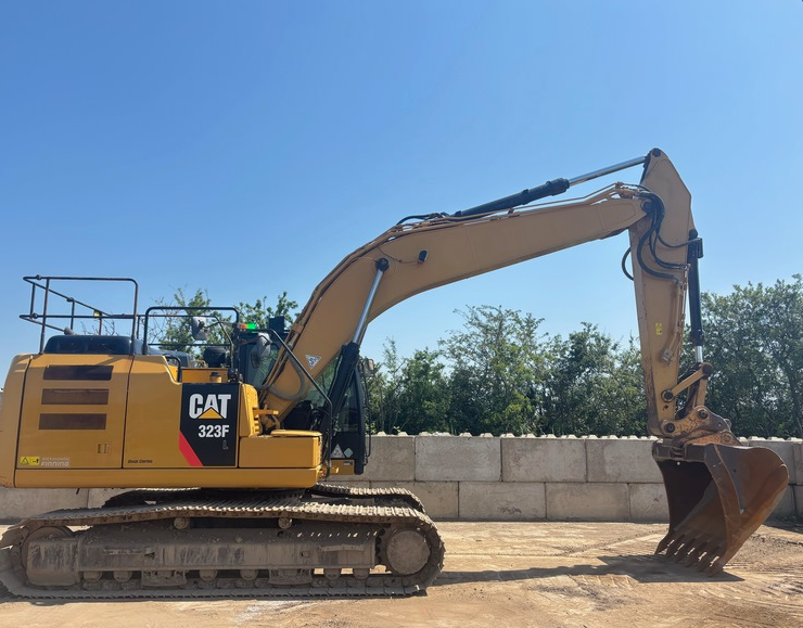 Caterpillar 323FL