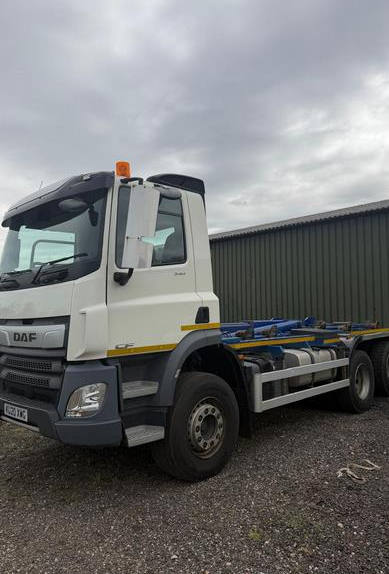 DAF CF340 , 6 WHEEL HOOK LOADER