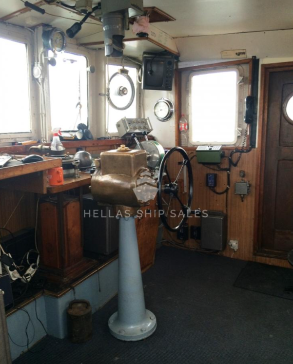 SINGLE SCREW w/17t BP – ICE BREAKER TUG